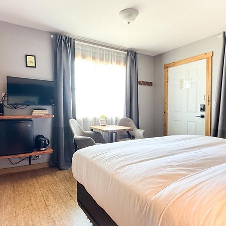 Salt Hotel & Pub Ilwaco Bagian luar foto