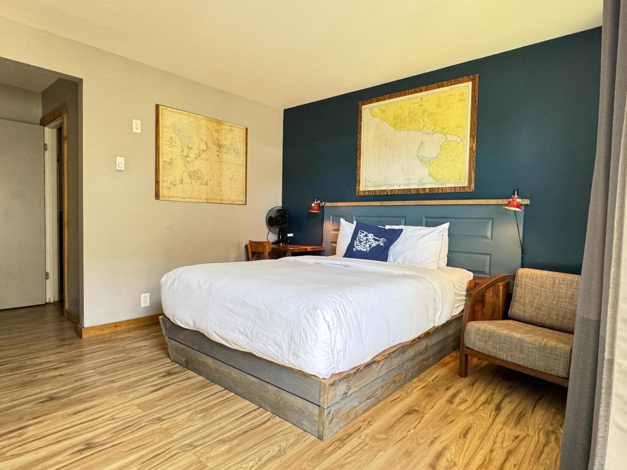 Salt Hotel & Pub Ilwaco Bagian luar foto