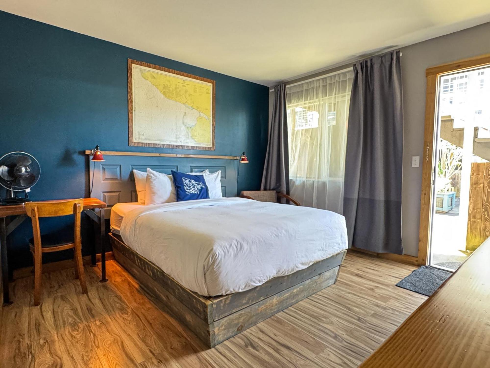 Salt Hotel & Pub Ilwaco Bagian luar foto